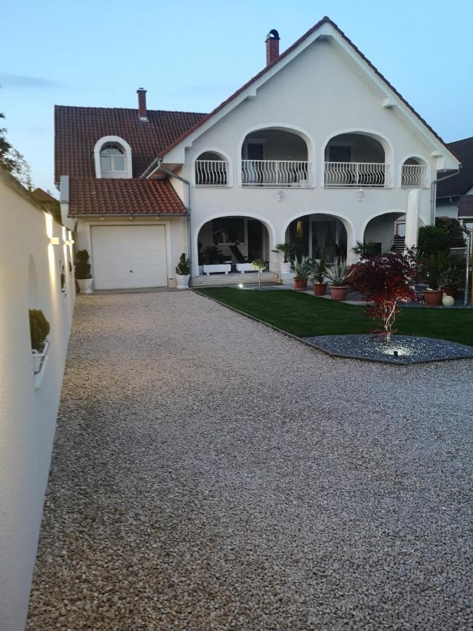 Csabai Vendeghaz Hotell Bük Exteriör bild