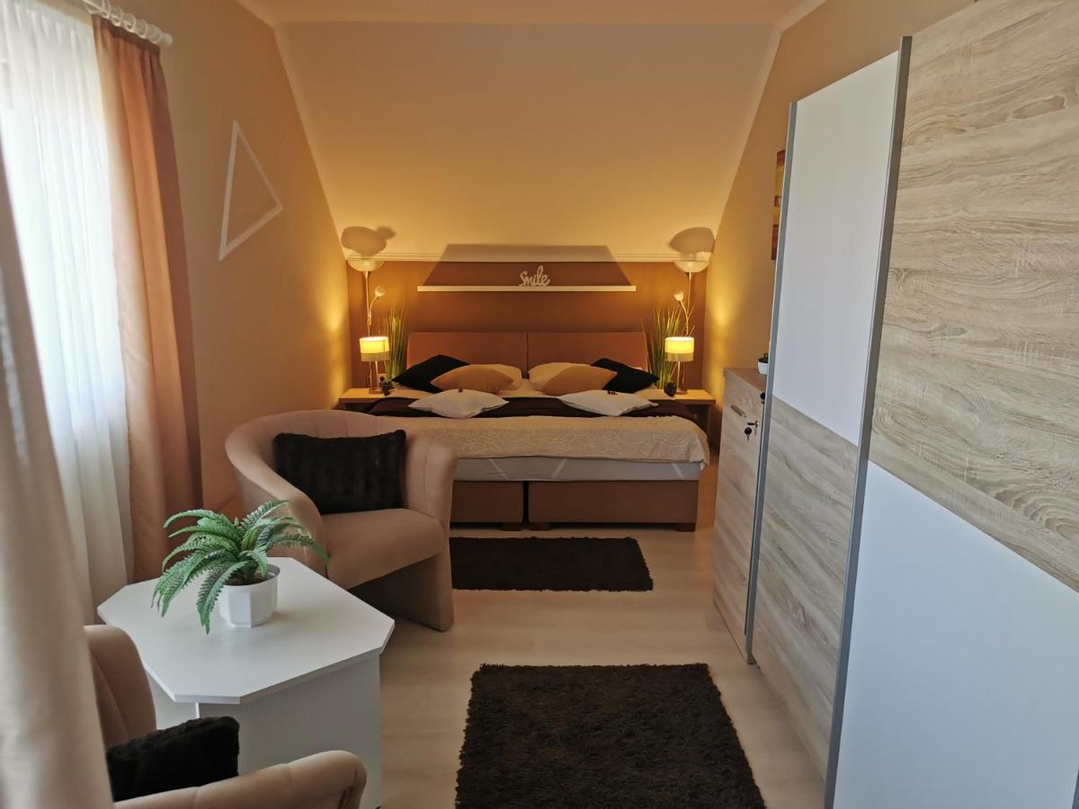 Csabai Vendeghaz Hotell Bük Exteriör bild