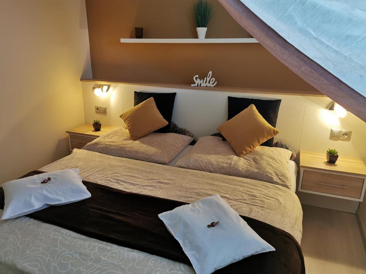 Csabai Vendeghaz Hotell Bük Exteriör bild