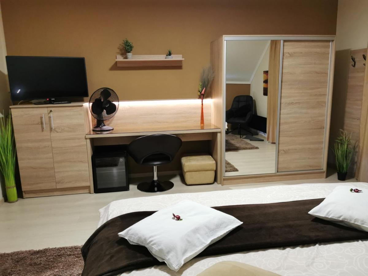 Csabai Vendeghaz Hotell Bük Exteriör bild